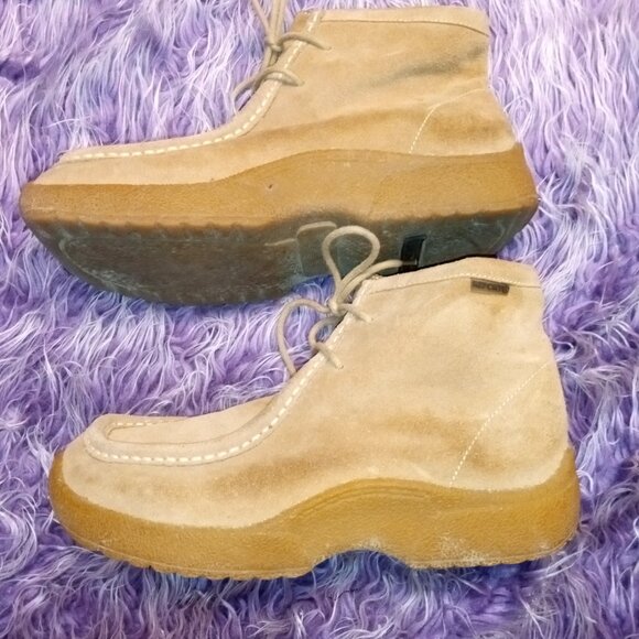 Womens Wallabees - Picture 2 of 5